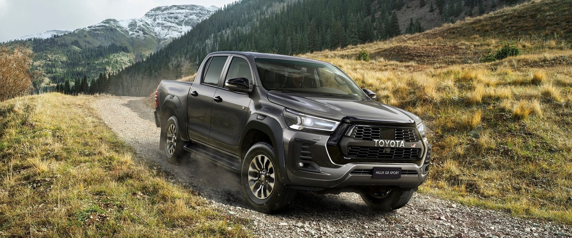 toyota-hilux-gr-sport444
